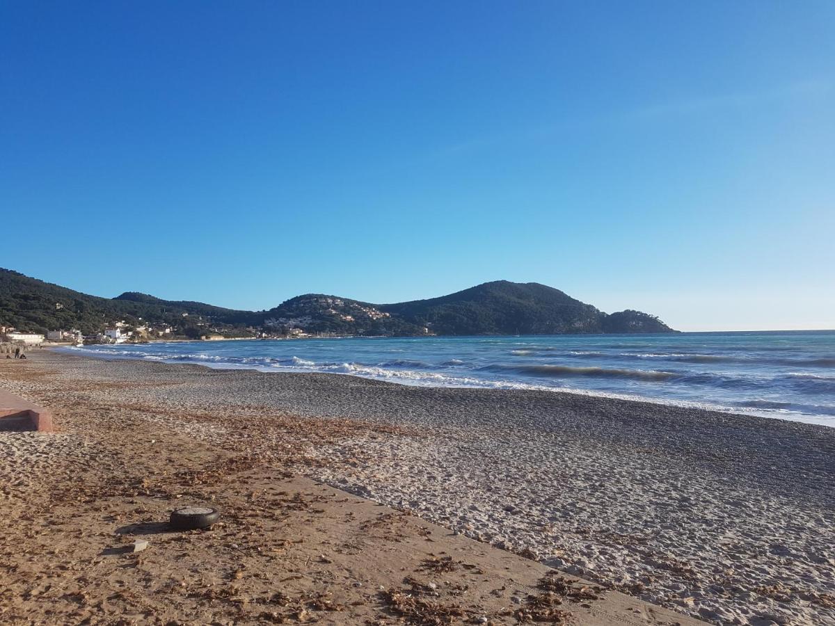 Le Petit Eden De La Madrague Face A La Ciotat Lägenhet Saint-Cyr-sur-Mer Exteriör bild